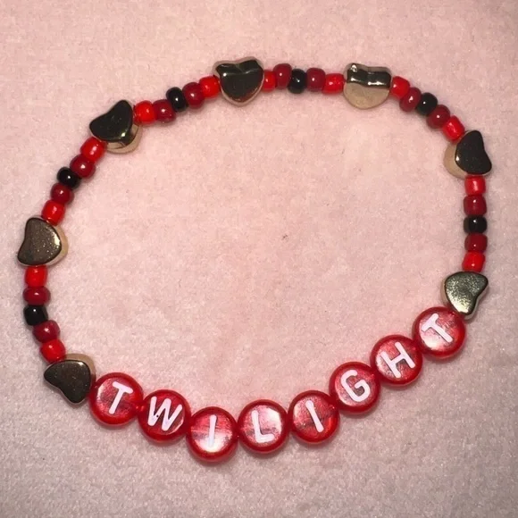 Twilight Friendship Bracelet 🐀✨ - Picture 3 of 4